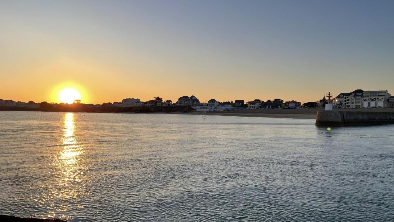 Le Phare Du Port Daire Saint Gilles Croix de vie Dış mekan fotoğraf